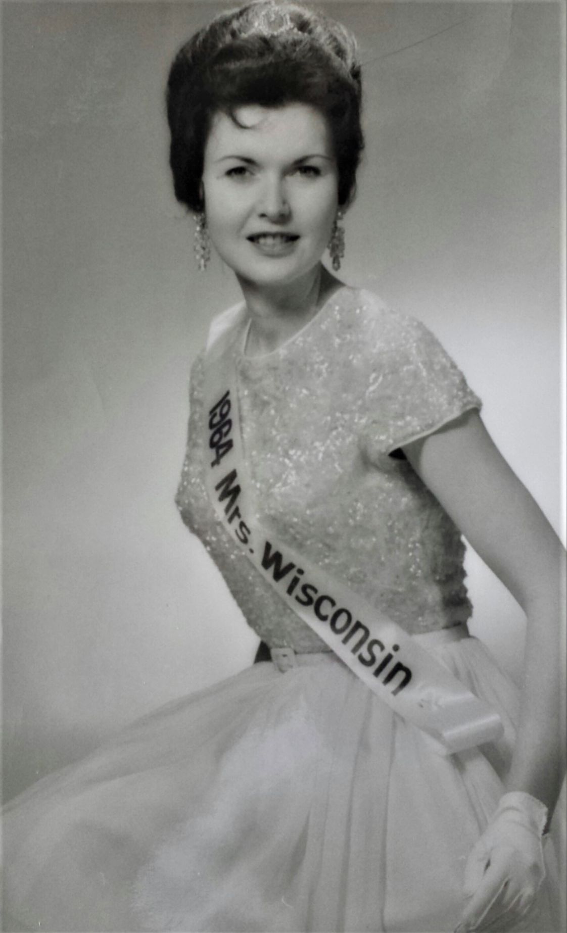 Mrs. Wisconsin 1964 Joyce Leffleer